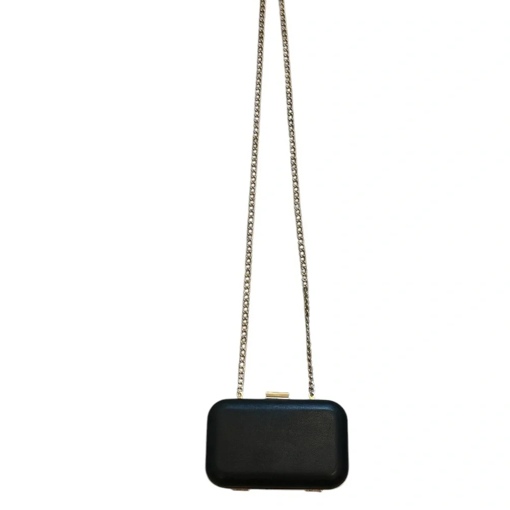 a new day hard case clutch with gold‎ chain